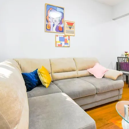 Sofia's Kept Secret In Prime Location! Apartment *