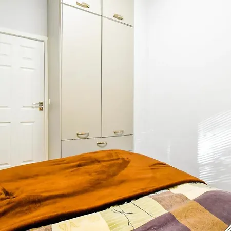 Apartment Sofia's Kept Secret In Prime Location! *